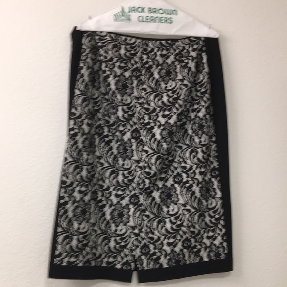 Worthington Skirt size 16 wore one time..❤️ - Picture 2 of 3